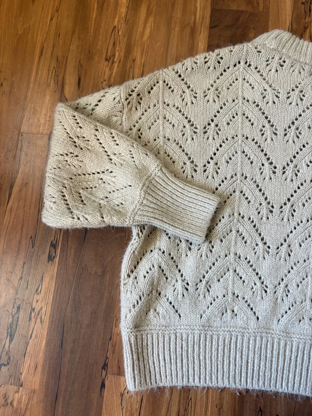 Old Navy Pointelle Knit Cream Long Sleeve Soft Chunky Sweater - Size L